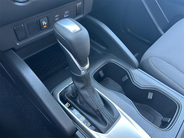 Photo of 2022 Super Black Nissan Frontier