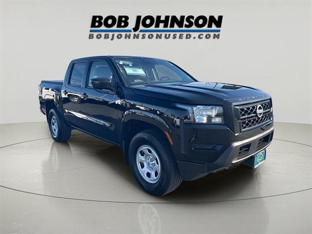 Photo of 2022 Super Black Nissan Frontier