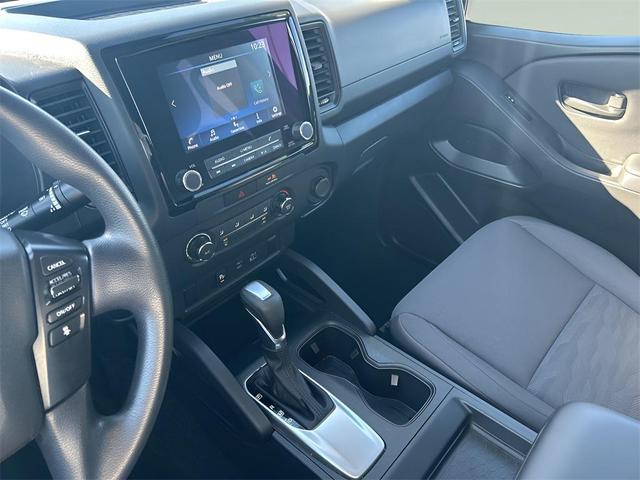 Photo of 2022 Super Black Nissan Frontier