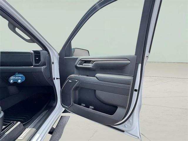 Photo of 2023 Summit White Chevrolet Silverado 1500