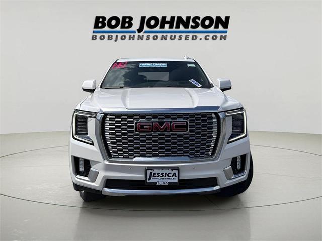 Photo of 2023 White Frost Tricoat GMC Yukon XL
