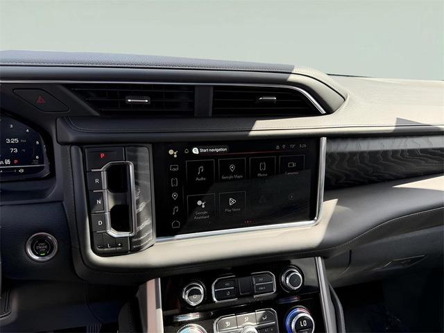 Photo of 2023 White Frost Tricoat GMC Yukon XL