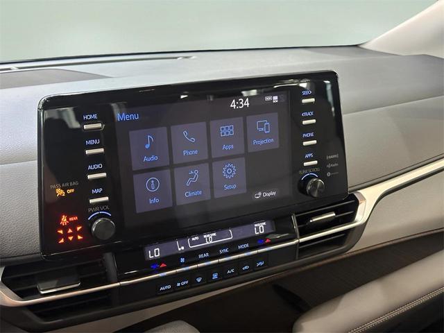 Photo of 2023 Sunset Bronze Mica Toyota Sienna