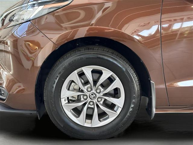 Photo of 2023 Sunset Bronze Mica Toyota Sienna