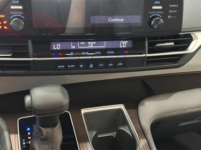 Photo of 2023 Sunset Bronze Mica Toyota Sienna