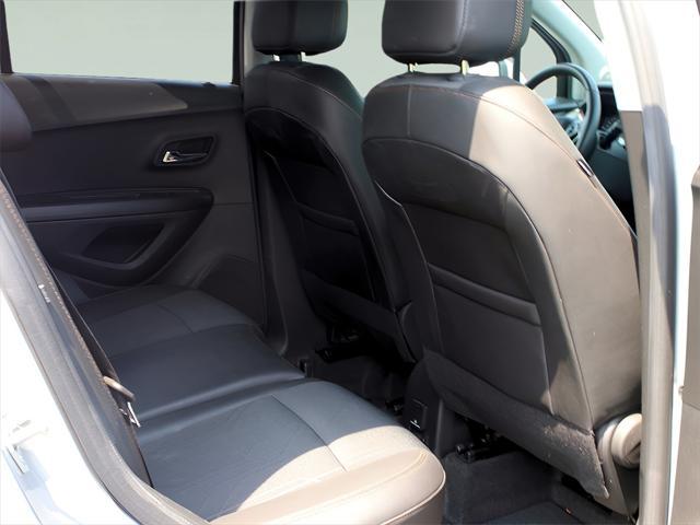 Photo of 2022 Silver Ice Metallic Chevrolet Trax