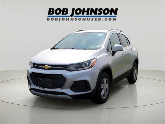 Photo of 2022 Silver Ice Metallic Chevrolet Trax
