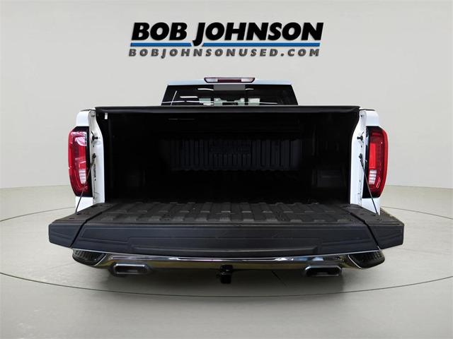 Photo of 2022 Summit White GMC Sierra 1500