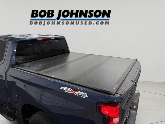 Photo of 2022 Northsky Blue Metallic Chevrolet Silverado 1500