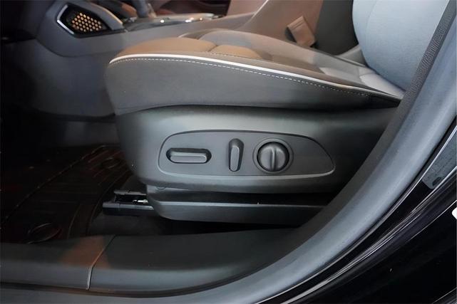 Photo of 2022 Mosaic Black Metallic Chevrolet Trailblazer