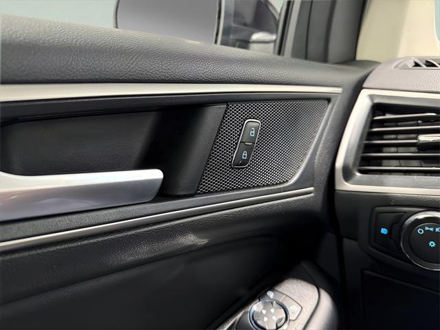 Photo of 2024 Black Metallic Ford Edge