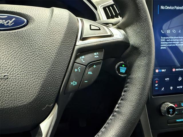 Photo of 2024 Black Metallic Ford Edge