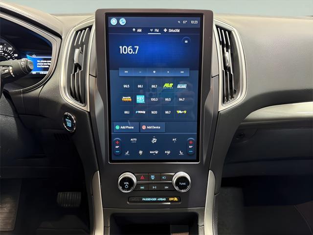 Photo of 2024 Black Metallic Ford Edge