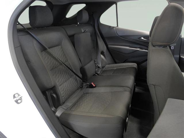 Photo of 2018 Summit White Chevrolet Equinox
