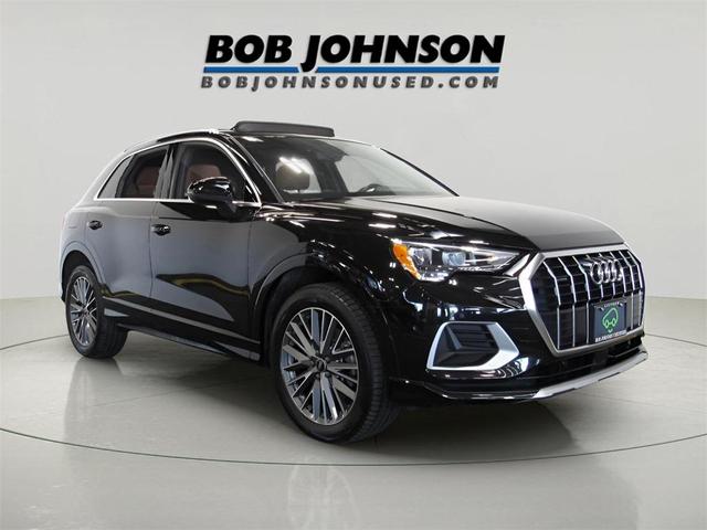 Photo of 2022 Mythos Black Metallic Audi Q3