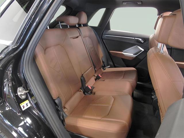 Photo of 2022 Mythos Black Metallic Audi Q3