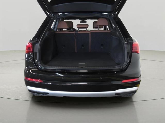 Photo of 2022 Mythos Black Metallic Audi Q3