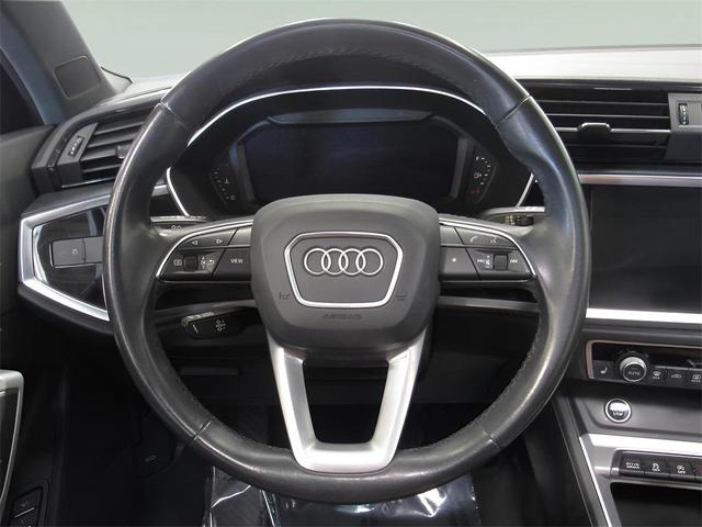 Photo of 2022 Mythos Black Metallic Audi Q3