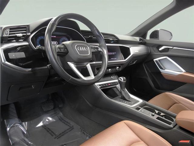 Photo of 2022 Mythos Black Metallic Audi Q3