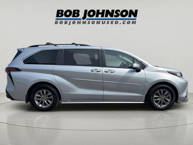 Photo of 2022 Predawn Gray Mica Toyota Sienna