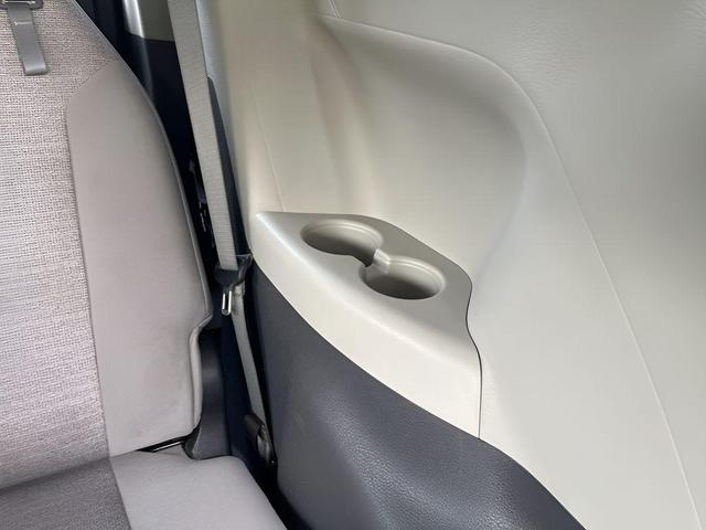 Photo of 2022 Predawn Gray Mica Toyota Sienna