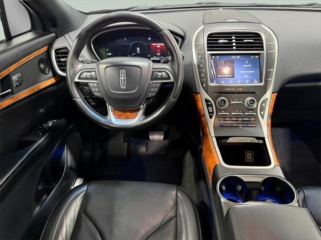Photo of 2019 Infinite Black Metallic Lincoln Nautilus