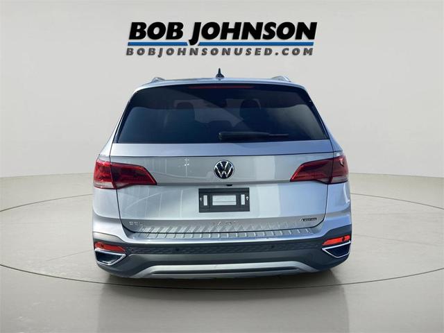 Photo of 2023 Pyrite Silver Metallic Volkswagen Taos