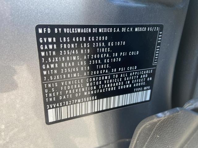 Photo of 2023 Pyrite Silver Metallic Volkswagen Taos