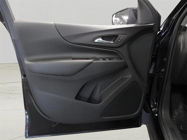 Photo of 2023 Mosaic Black Metallic Chevrolet Equinox