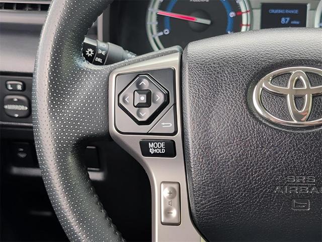 Photo of 2017 Super White Toyota 4Runner