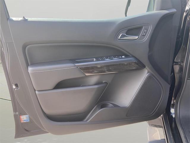 Photo of 2016 Onyx Black GMC Canyon