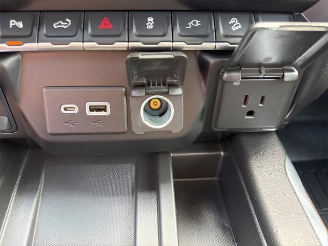 Photo of 2022 Greenstone Metallic Chevrolet Silverado 2500