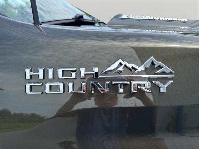 Photo of 2022 Greenstone Metallic Chevrolet Silverado 2500