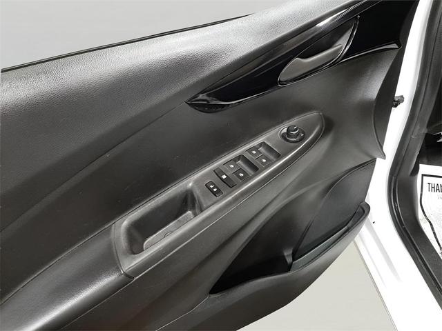 Photo of 2019 Summit White Chevrolet Spark