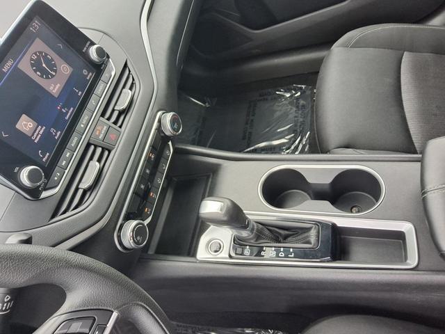 Photo of 2022 Super Black Clearcoat Nissan Altima