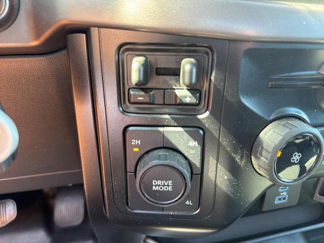 Photo of 2024 Carbonized Gray Metallic Ford F-150