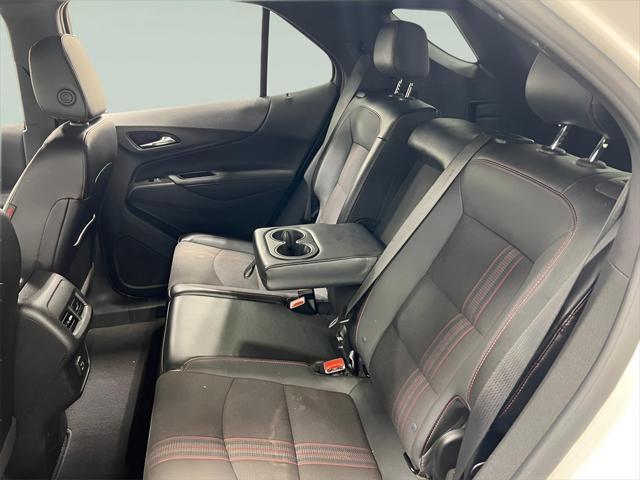 Photo of 2022 Iridescent Pearl Tricoat Chevrolet Equinox