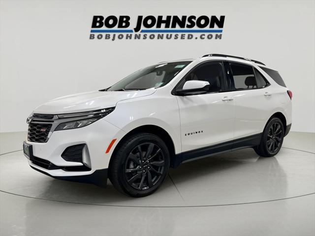Photo of 2022 Iridescent Pearl Tricoat Chevrolet Equinox
