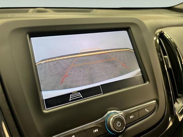 Photo of 2022 Iridescent Pearl Tricoat Chevrolet Equinox