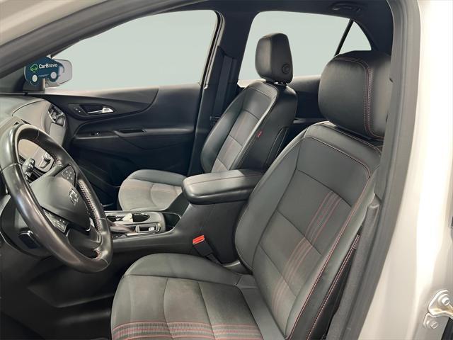 Photo of 2022 Iridescent Pearl Tricoat Chevrolet Equinox