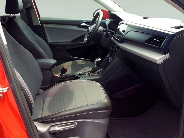 Photo of 2022 Red Metallic Volkswagen Taos