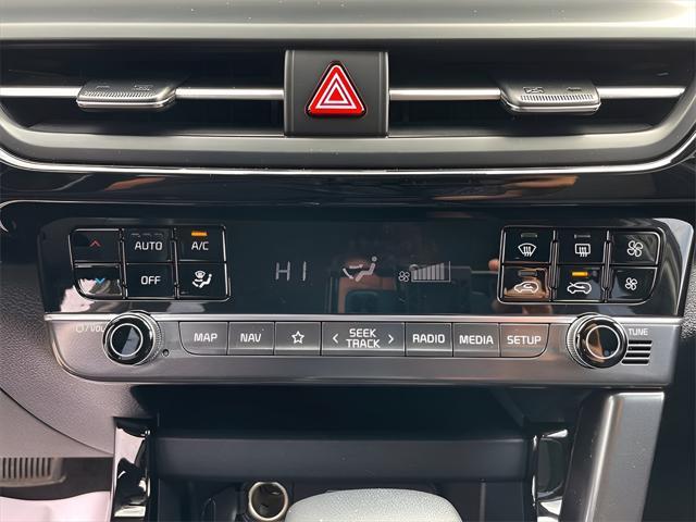 Photo of 2024 Fusion Black Kia Seltos
