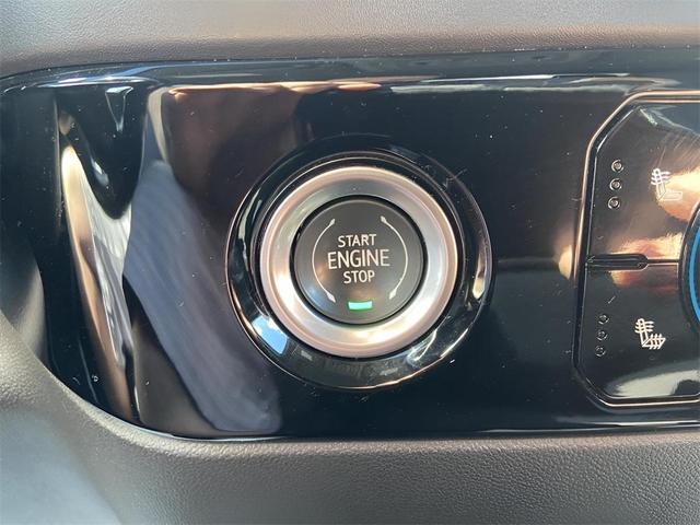Photo of 2022 Glacier Blue Metallic Chevrolet Silverado 1500