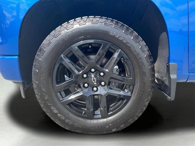 Photo of 2022 Glacier Blue Metallic Chevrolet Silverado 1500