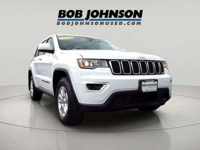 Photo of 2020 Bright White Clearcoat Jeep Grand Cherokee