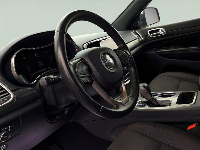 Photo of 2020 Bright White Clearcoat Jeep Grand Cherokee