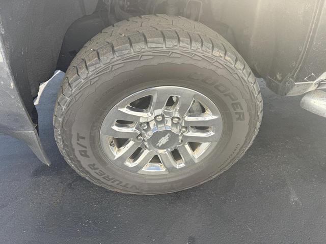 Photo of 2017 Black Chevrolet Silverado 2500