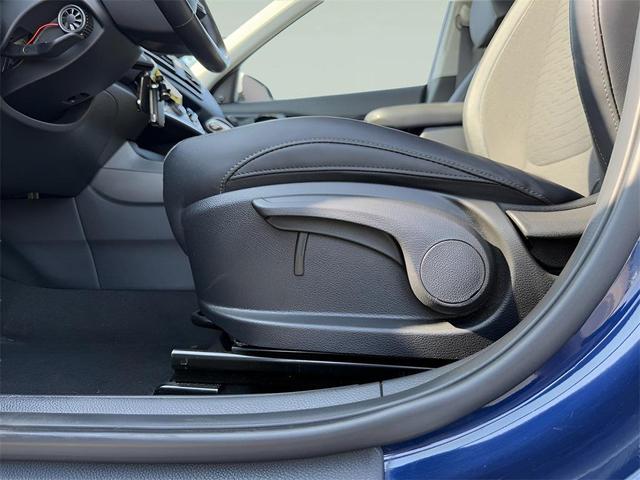 Photo of 2021 Dark Ocean Blue/White Roof Kia Seltos