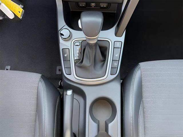 Photo of 2021 Dark Ocean Blue/White Roof Kia Seltos