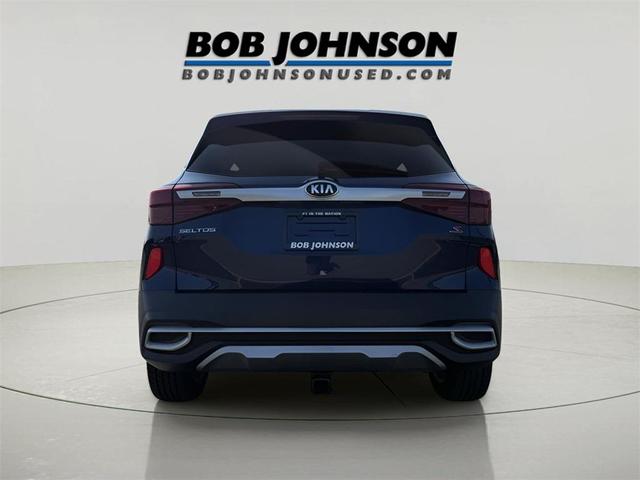 Photo of 2021 Dark Ocean Blue/White Roof Kia Seltos
